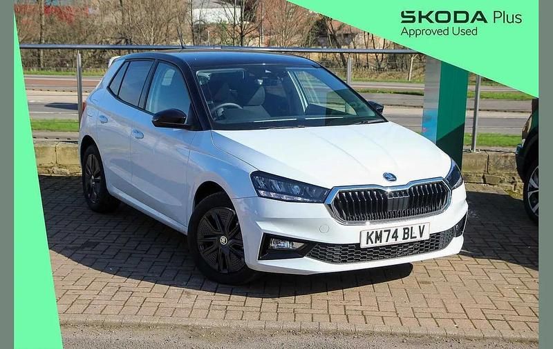Used Skoda Fabia Colour Edition 148 HP (108 kW) 2024 Moon white metallic black magic pearl effect Hatchback