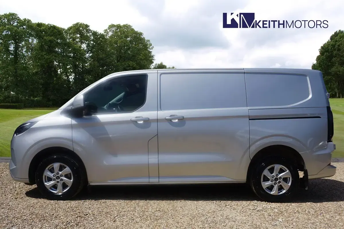 Used Ford Transit Custom Limited 232 HP (170 kW) 2025 Silver Van