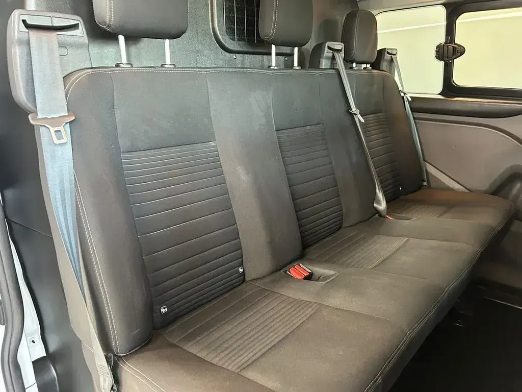 Used Ford Transit Custom Limited 170 HP (125 kW) 2022 White Van