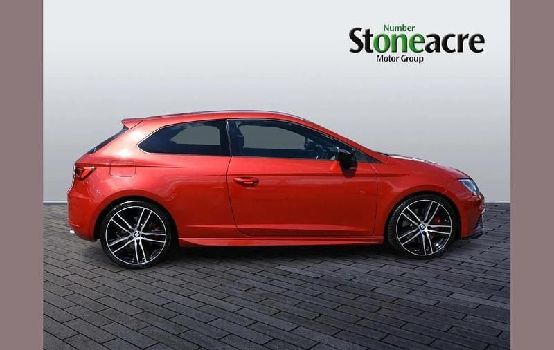 Used Seat Leon SC CUPRA 300 HP (220 kW) 2018 Red Hatchback