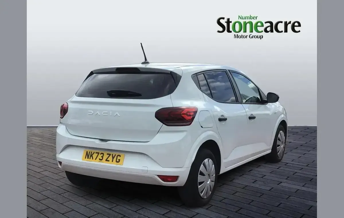 Used Dacia Sandero Essentiel 91 HP (66 kW) 2023 White Hatchback