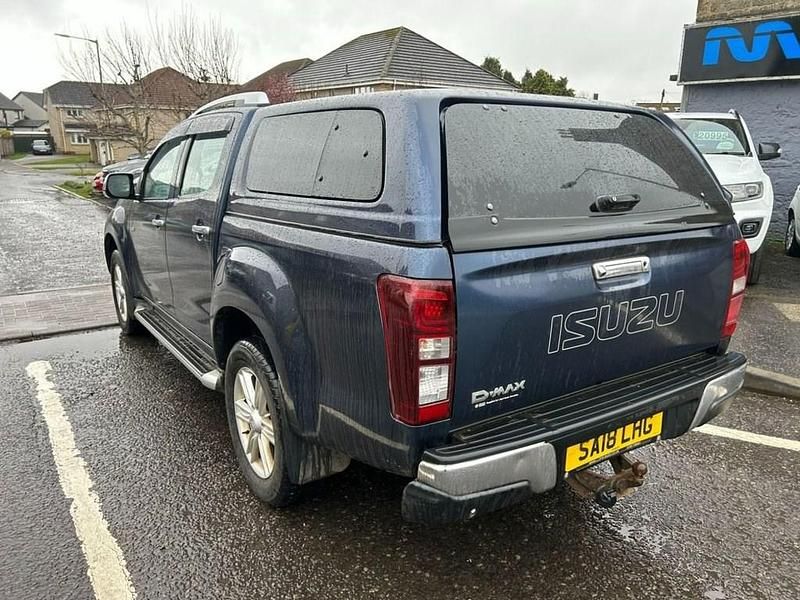 Used Isuzu Pick up 164 HP (120 kW) 2018 Blue Pickup