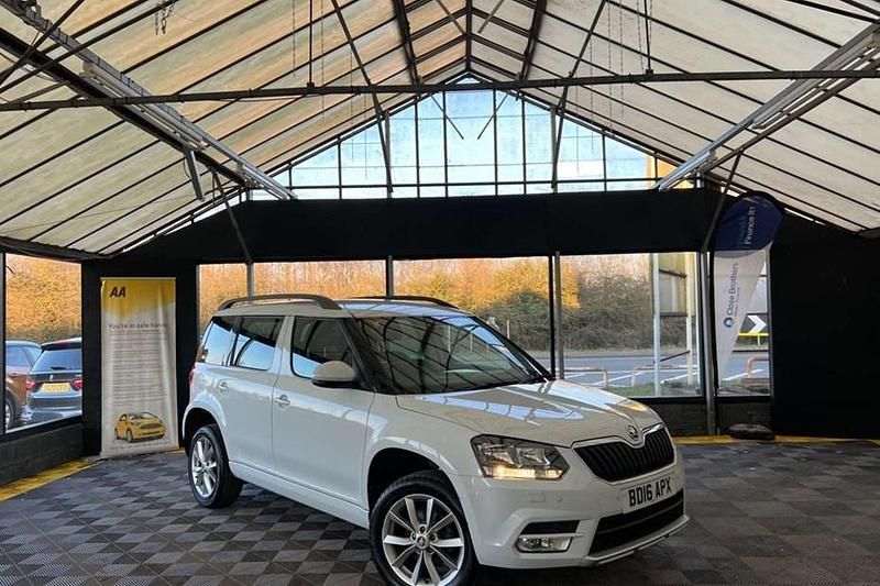 Used Skoda Yeti SE 110 HP (80 kW) 2016 White SUV