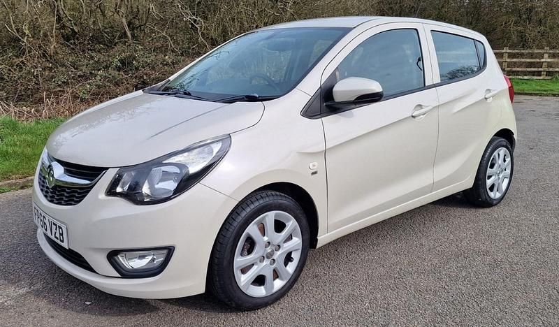 Używany Vauxhall Viva 75 KM (55 kW) 2016 Brązowy Hatchback