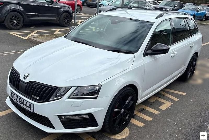 Used Skoda Octavia vRS 184 HP (135 kW) 2017 White Estate