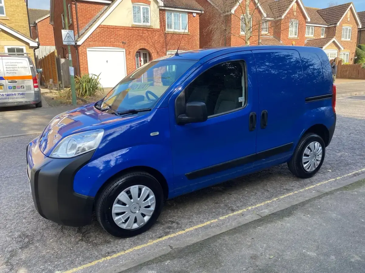 Używany Citroën Nemo 70 KM (51 kW) 2010 Niebieski Minivan