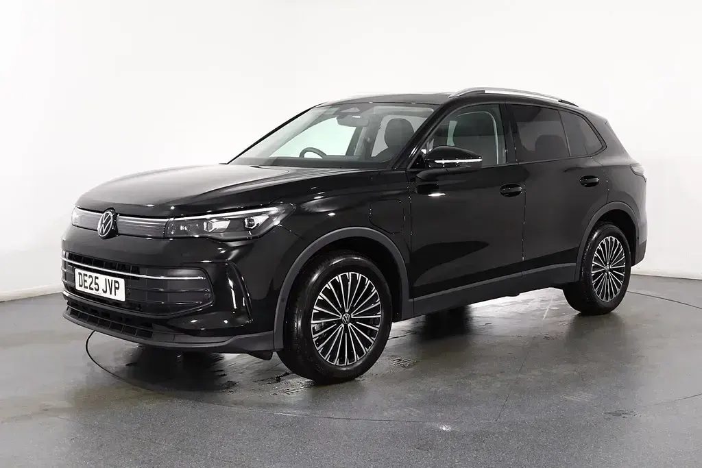Used VW Tiguan Match 2025 Black SUV