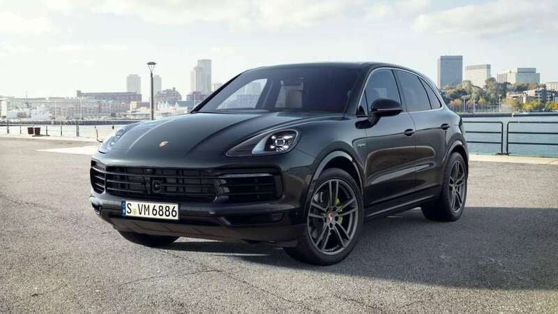 Jet black metallic Used 2021 Porsche Cayenne SUV | £53,995 (Fair price) - Image 1/4