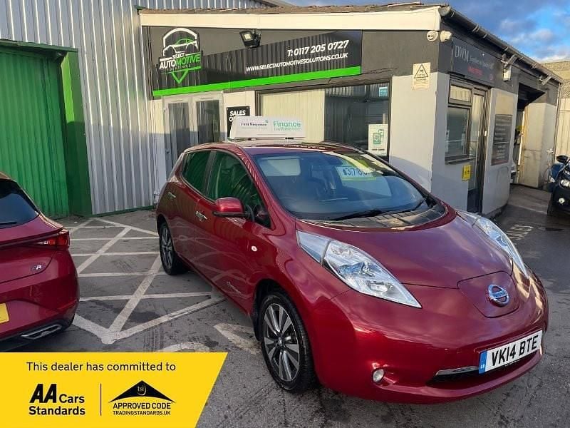 Used Nissan Leaf Tekna 80 kW (109 HP) 2014 Red Hatchback
