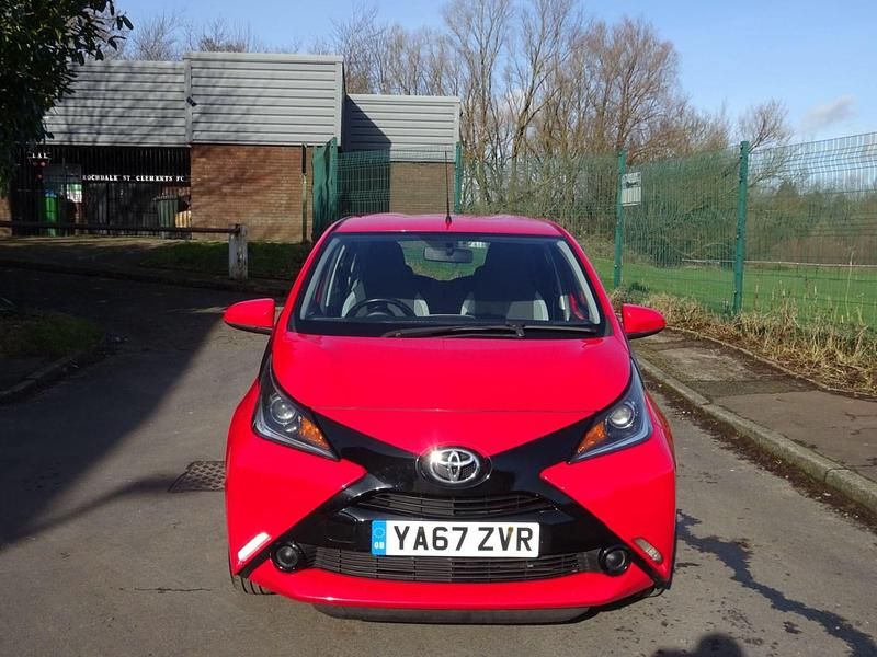 Used Toyota Aygo X-play 2018 Red Hatchback