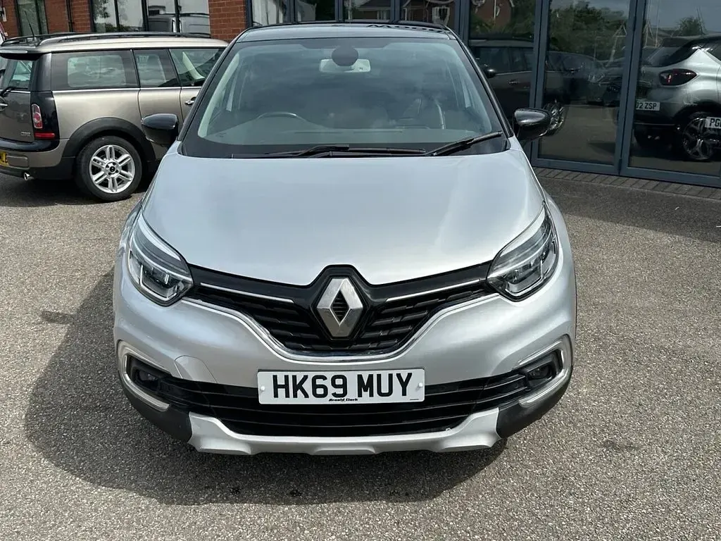 Used Renault Captur GT-Line 90 HP (66 kW) 2019 Silver/black SUV