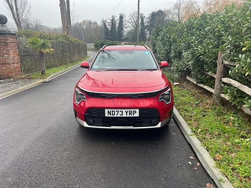 Red Used 2023 Kia Niro SUV | £13,999 (Super price) - Image 1/4