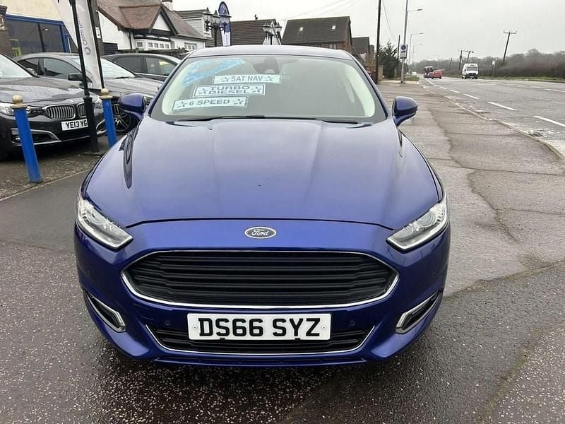 Used Ford Mondeo Titanium 150 HP (110 kW) 2016 Blue Hatchback