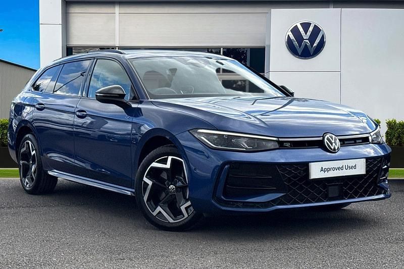 Used VW Passat R-line 204 HP (150 kW) 2024 Blue Estate