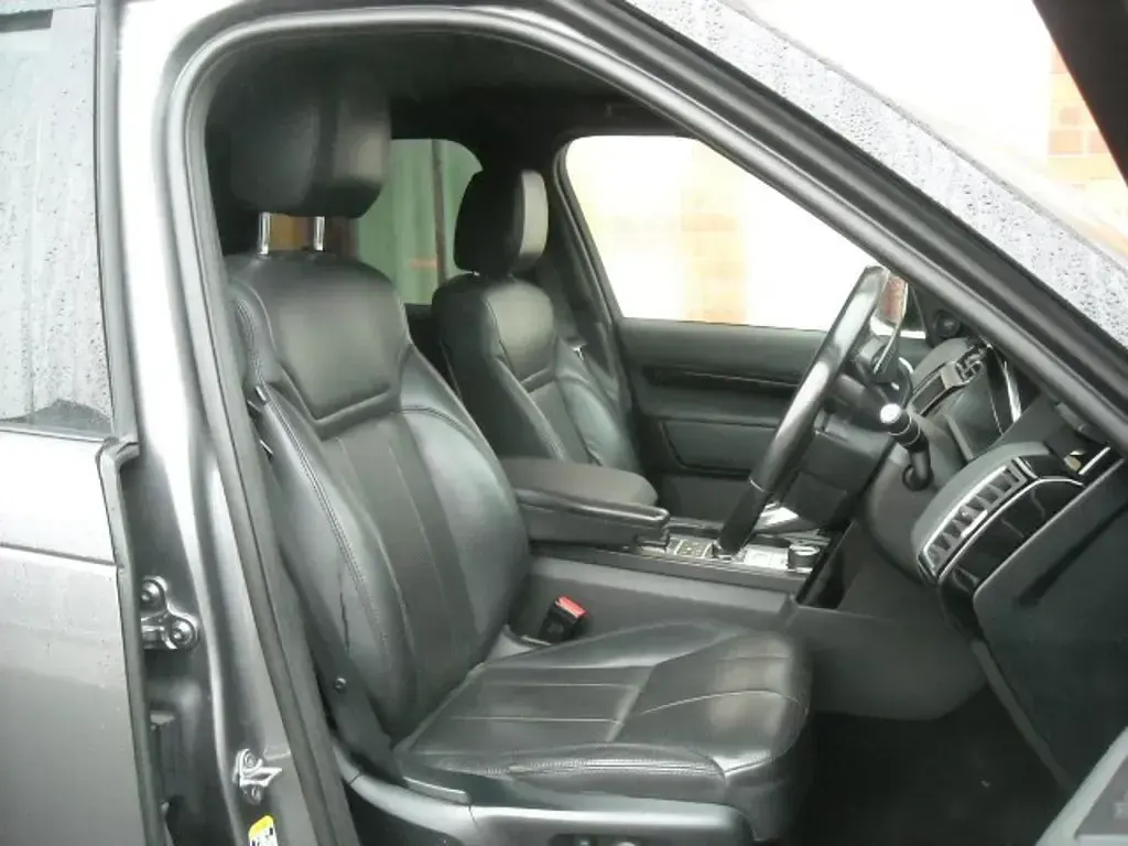 Used Land Rover Discovery SE 258 HP (189 kW) 2017 Grey SUV