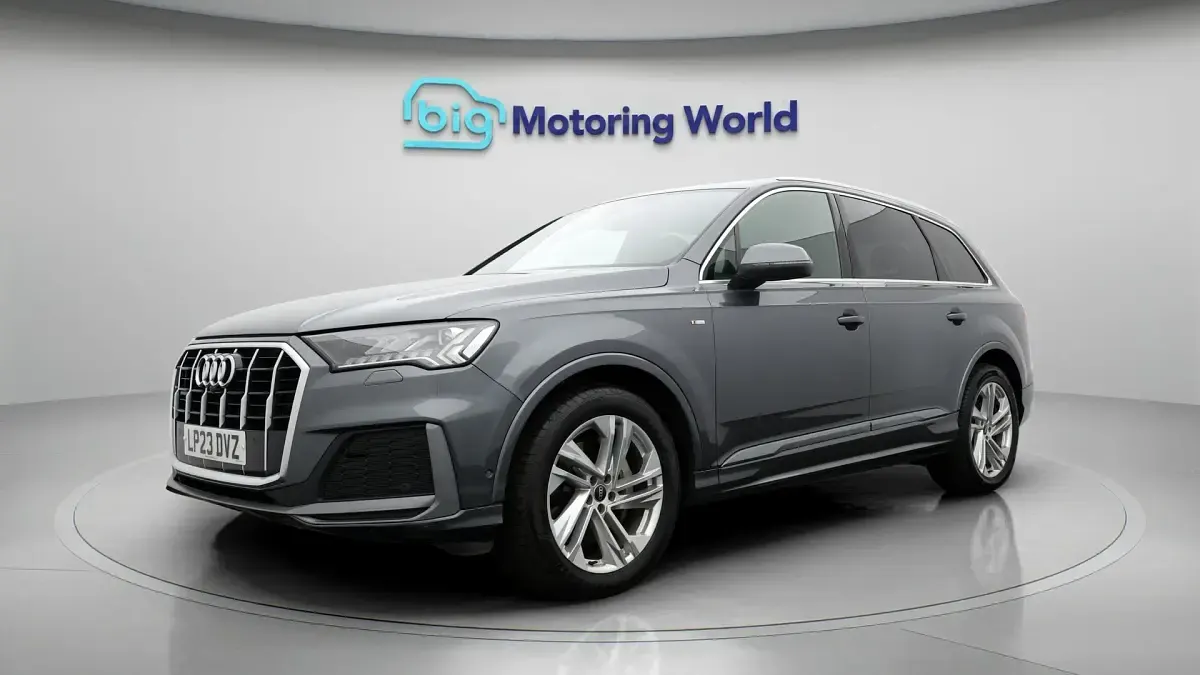 Used Audi Q7 S-Line 286 HP (210 kW) 2023 Grey SUV