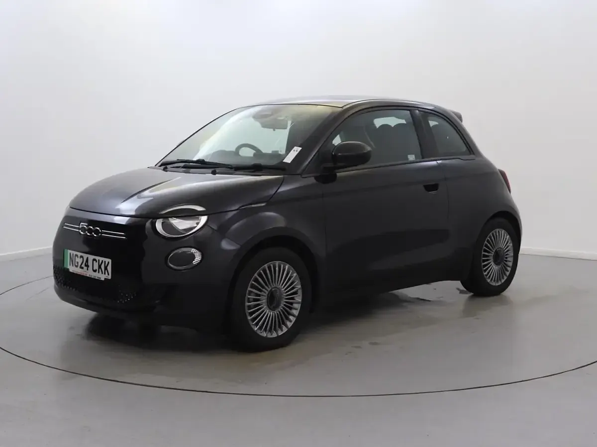 Usado Fiat 500e 86 kW (118 HP) 2024 Preto Citadino