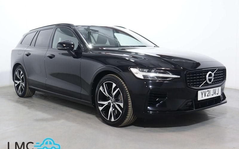 Usado Volvo V60 R-Design 340 HP (250 kW) 2021 Preto Carrinha