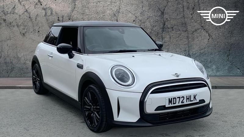 Used Mini Cooper Exclusive 136 HP (100 kW) 2023 White Hatchback