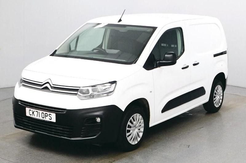 White Used 2021 Citroën Berlingo MPV | £8,790 (Super price) - Image 1/4