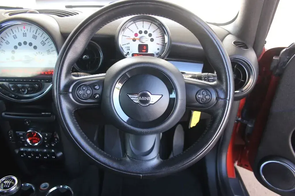 Usado Mini Cooper Hatch 2012 Laranja Citadino