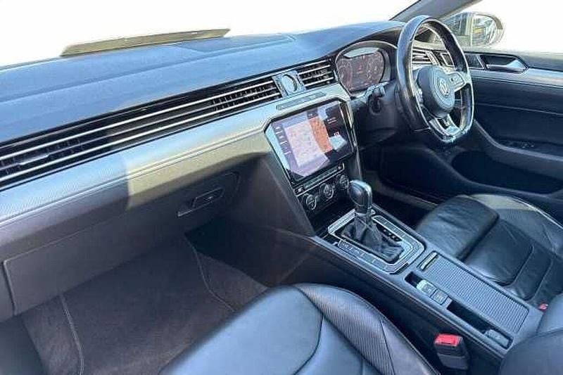 Usado VW Arteon R-line 150 HP (110 kW) 2019 Preto Citadino