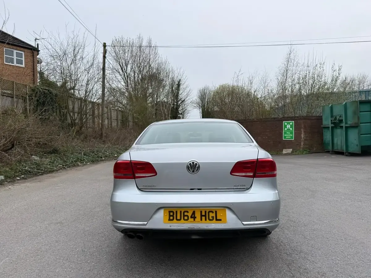 Used VW Passat Executive 138 HP (101 kW) 2014 Silver Sedan