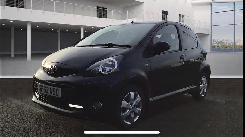Black Used 2012 Toyota Aygo Hatchback | £3,295 (Fair price) - Image 1/3