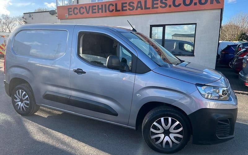 Used Citroën Berlingo 102 HP (75 kW) 2021 MPV