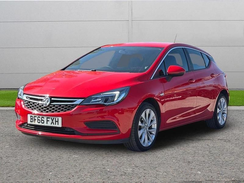 Second-hand Vauxhall Astra Design Edition 104 CP (76 kW) 2016 Roșu Hatchback
