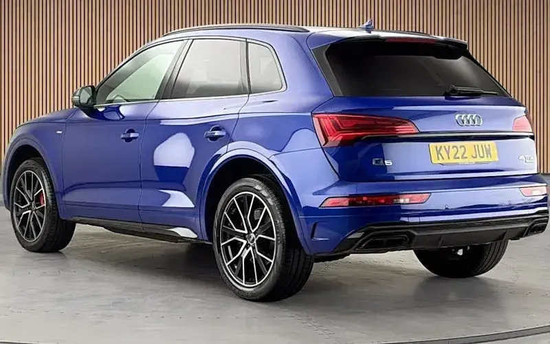 Used Audi Q5 Comfort 265 HP (194 kW) 2022 Blue SUV