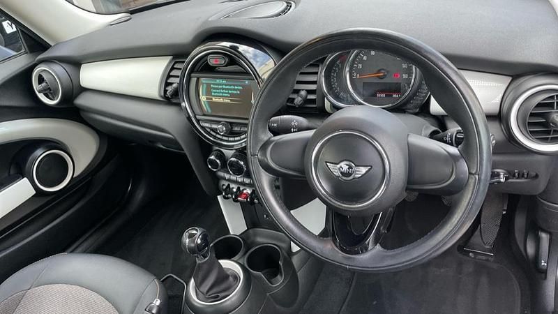 Used Mini ONE Hatch 101 HP (74 kW) 2015 Blue Hatchback