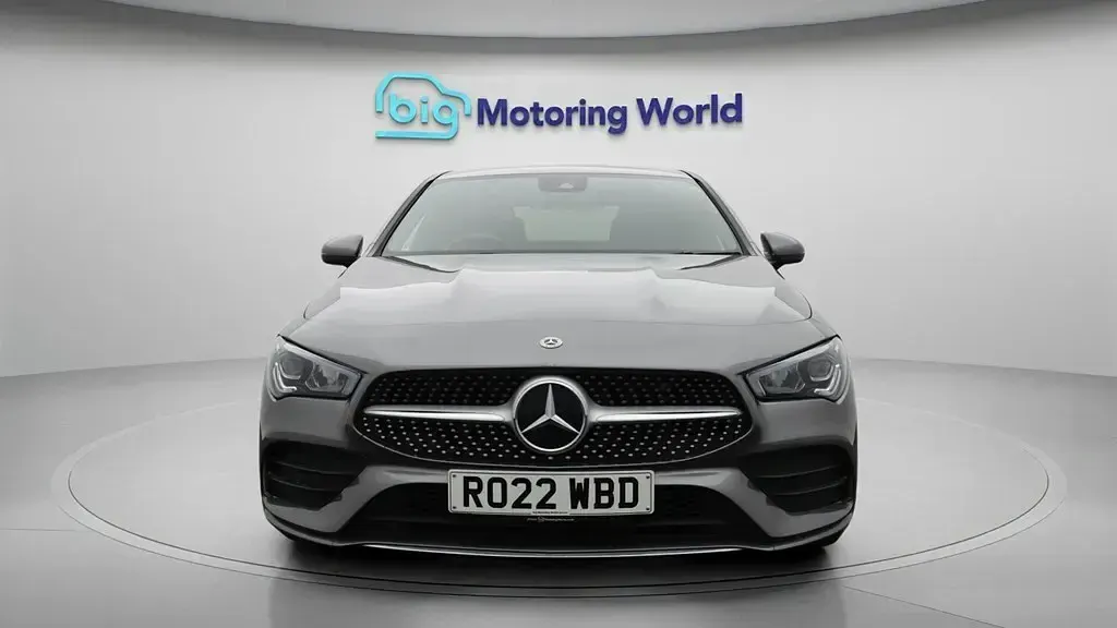 Usado Mercedes CLA200 AMG line 163 HP (119 kW) 2022 Cinzento Coupé