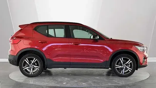 Używany Volvo XC40 Plus 194 KM (142 kW) 2024 SUV