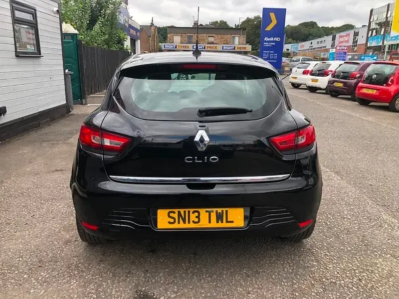 Used Renault Clio Dynamique 75 HP (55 kW) 2013 Black