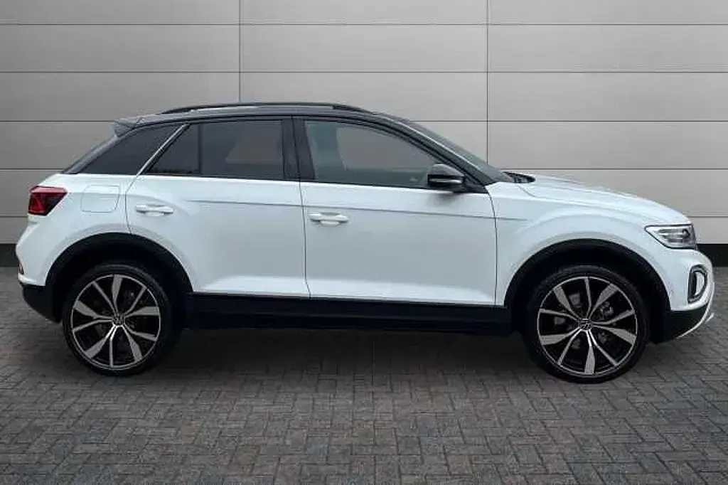Begagnad VW T-Roc 150 HK (110 kW) 2025 SUV