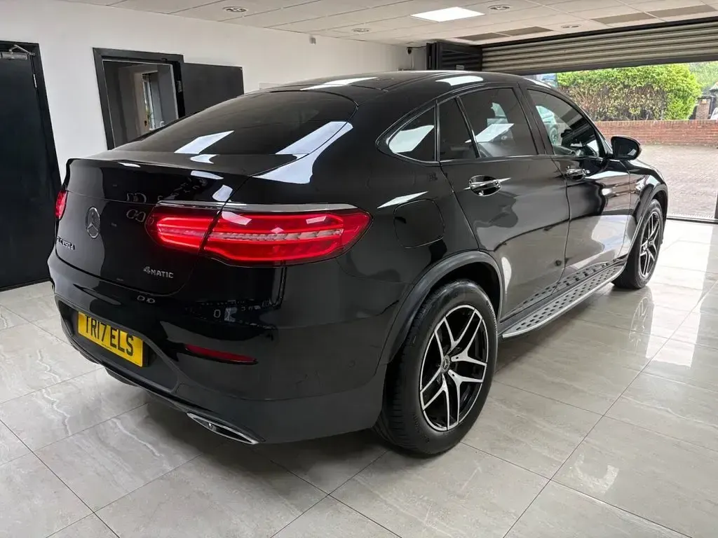 Used Mercedes GLC250 AMG line 2017 Black SUV