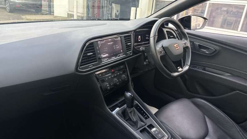Image 2/4