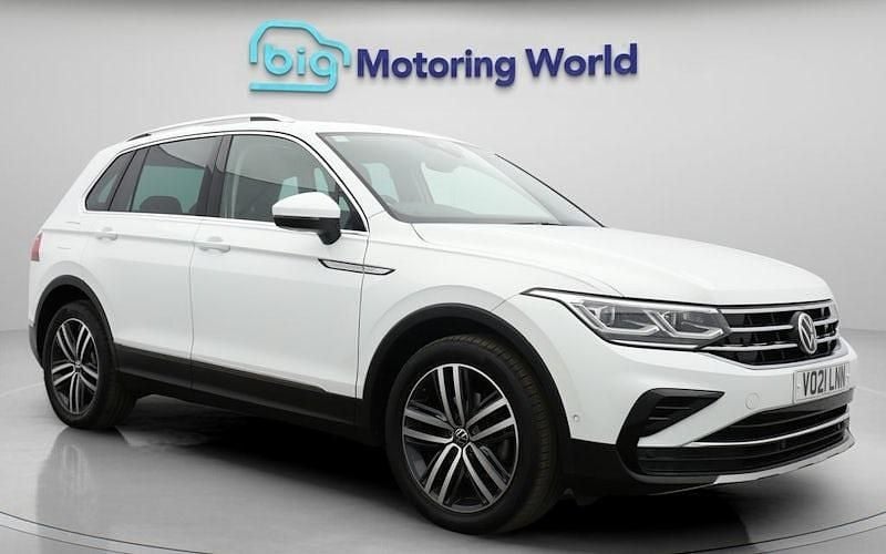 Used 2023 VW Tiguan Elegance SUV | £22,200 (Good price) - Image 1/4