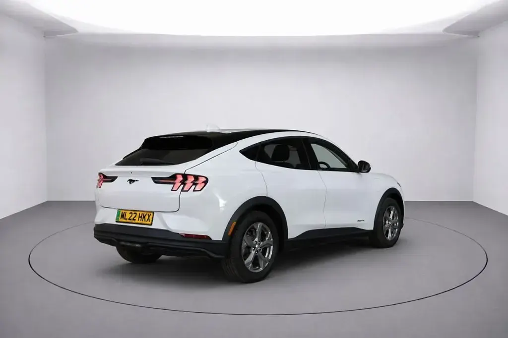 Gebraucht Ford Mustang Mach-E Standard Range 197 kW (269 PS) 2022 SUV