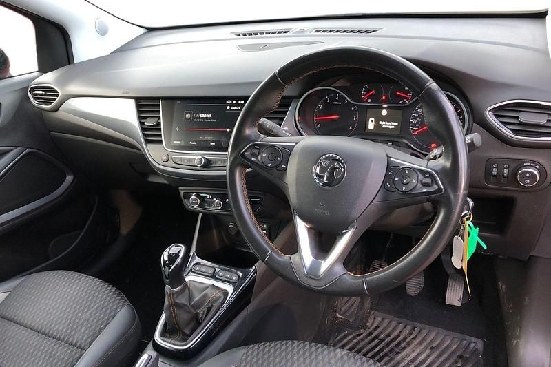 Used Vauxhall Crossland X Elite 83 HP (61 kW) 2020 Orange SUV