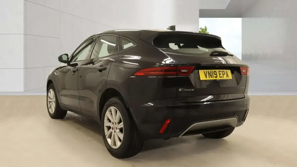 Begagnad Jaguar E-Pace S 2019 Svart SUV
