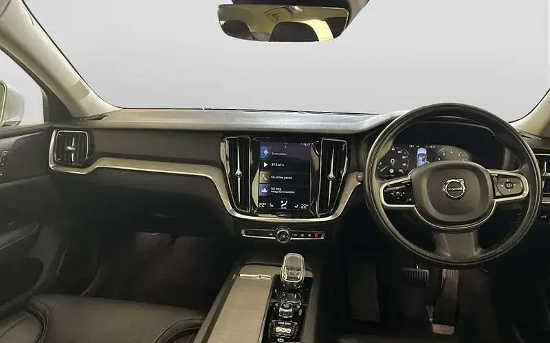 Used Volvo S60 Inscription 250 HP (183 kW) 2021 Sedan