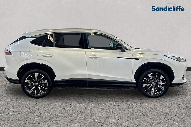 New MG HS 2025 White SUV