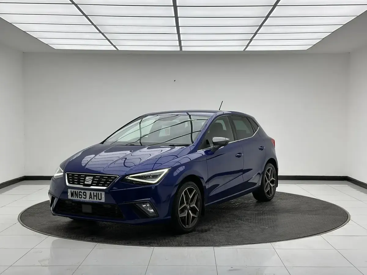Używany Seat Ibiza XCELLENCE Lux 115 KM (84 kW) 2019 Niebieski Hatchback