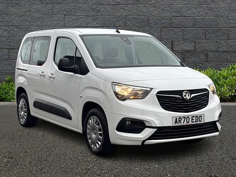 Used Vauxhall Combo Edition 110 HP (80 kW) 2021 White MPV
