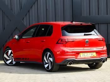 Used VW Golf VII GTI Clubsport 300 HP (220 kW) 2021 Red Hatchback