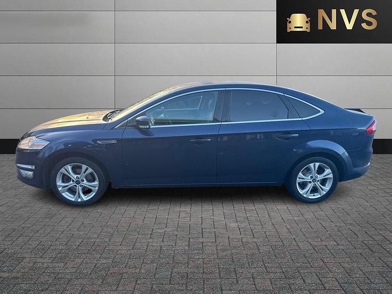 Used Ford Mondeo Titanium 2011 Blue Hatchback