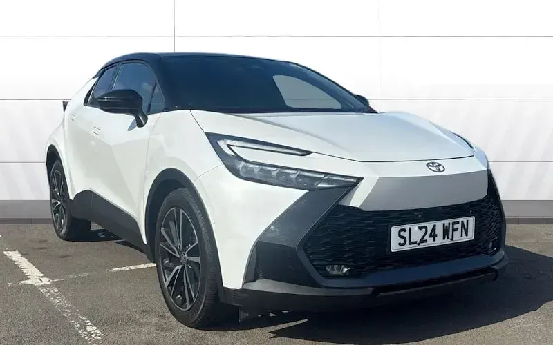 Second-hand Toyota C-HR 140 CP (102 kW) 2026 SUV