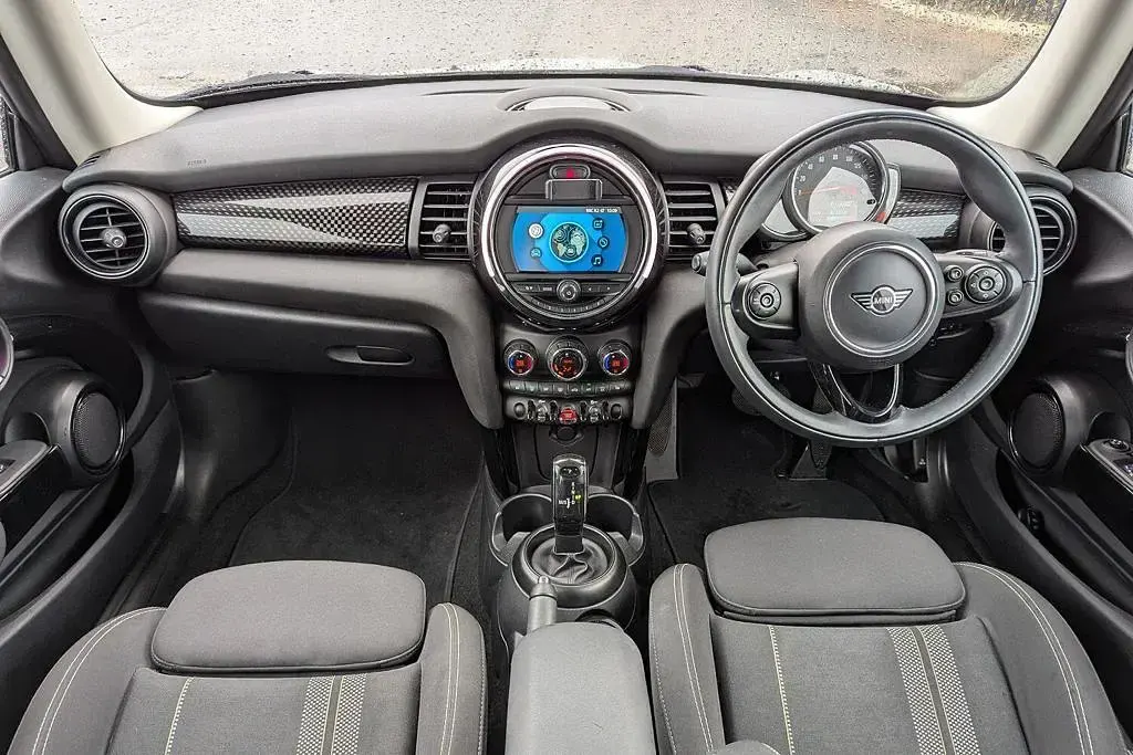 Used Mini Cooper S Classic 192 HP (141 kW) 2019 Grey Hatchback